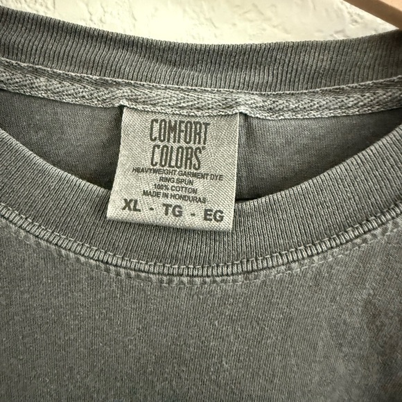 Cowboys x Lainey Wilson Gray Graphic T-Shirt - Picture 2 of 2